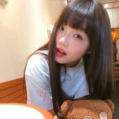 偷心女巫高清海报